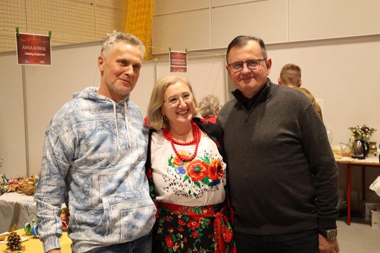 Gm. Leśniowice. III Jarmark Bożonarodzeniowy połączony z koncertem charytatywnym „Gramy dla Neli” [GALERIA ZDJĘĆ]