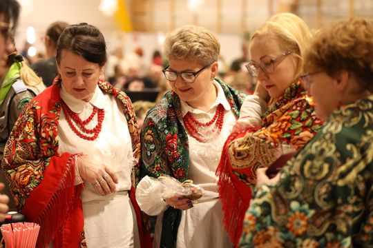 Gm. Leśniowice. III Jarmark Bożonarodzeniowy połączony z koncertem charytatywnym „Gramy dla Neli” [GALERIA ZDJĘĆ]