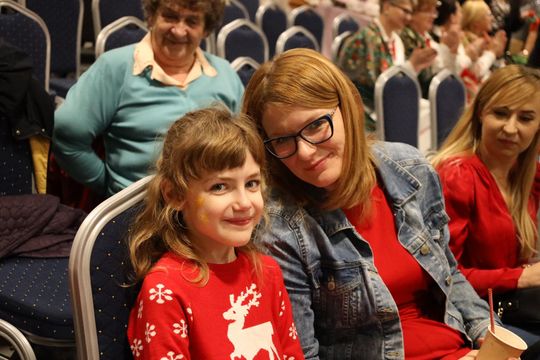 Gm. Leśniowice. III Jarmark Bożonarodzeniowy połączony z koncertem charytatywnym „Gramy dla Neli” [GALERIA ZDJĘĆ]