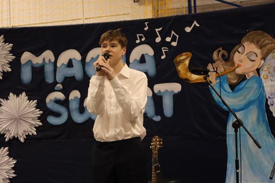 Gm. Leśniowice. III Jarmark Bożonarodzeniowy połączony z koncertem charytatywnym „Gramy dla Neli” [GALERIA ZDJĘĆ]