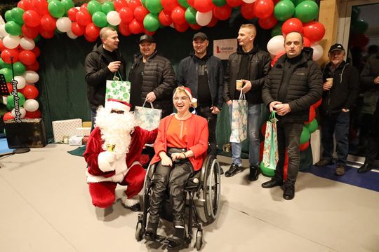 Gm. Leśniowice. III Jarmark Bożonarodzeniowy połączony z koncertem charytatywnym „Gramy dla Neli” [GALERIA ZDJĘĆ]