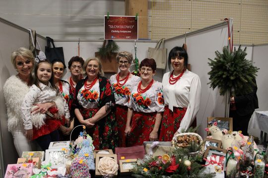 Gm. Leśniowice. III Jarmark Bożonarodzeniowy połączony z koncertem charytatywnym „Gramy dla Neli” [GALERIA ZDJĘĆ]