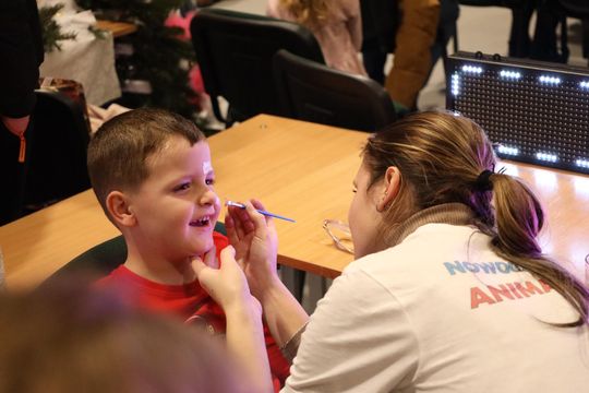 Gm. Leśniowice. III Jarmark Bożonarodzeniowy połączony z koncertem charytatywnym „Gramy dla Neli” [GALERIA ZDJĘĆ]