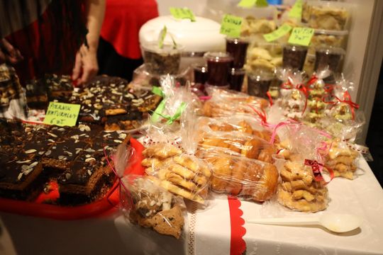 Gm. Leśniowice. III Jarmark Bożonarodzeniowy połączony z koncertem charytatywnym „Gramy dla Neli” [GALERIA ZDJĘĆ]