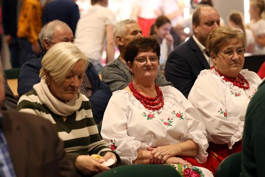 Gm. Leśniowice. III Jarmark Bożonarodzeniowy połączony z koncertem charytatywnym „Gramy dla Neli” [GALERIA ZDJĘĆ]