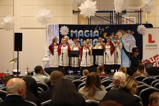 Gm. Leśniowice. III Jarmark Bożonarodzeniowy połączony z koncertem charytatywnym „Gramy dla Neli” [GALERIA ZDJĘĆ]