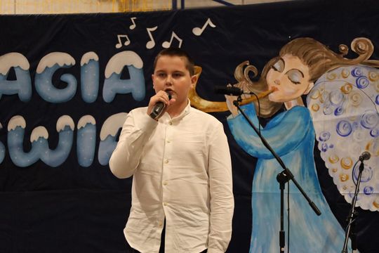 Gm. Leśniowice. III Jarmark Bożonarodzeniowy połączony z koncertem charytatywnym „Gramy dla Neli” [GALERIA ZDJĘĆ]