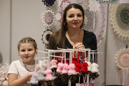 Gm. Leśniowice. III Jarmark Bożonarodzeniowy połączony z koncertem charytatywnym „Gramy dla Neli” [GALERIA ZDJĘĆ]