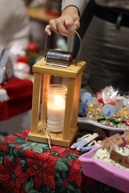 Gm. Leśniowice. III Jarmark Bożonarodzeniowy połączony z koncertem charytatywnym „Gramy dla Neli” [GALERIA ZDJĘĆ]