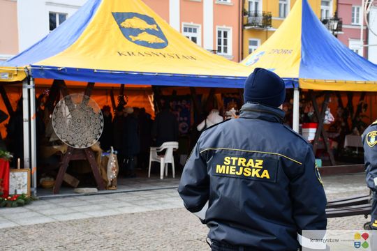 Krasnystaw. Na rynku miejskim świąteczny jarmark [GALERIA ZDJĘĆ]