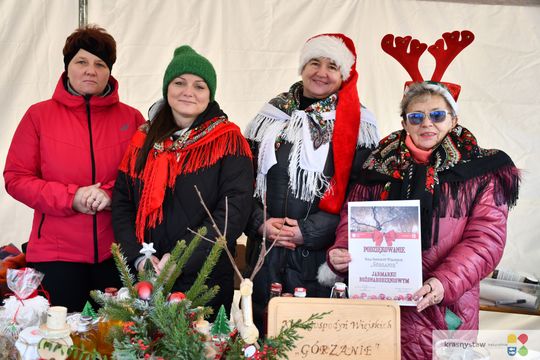 Krasnystaw. Na rynku miejskim świąteczny jarmark [GALERIA ZDJĘĆ]