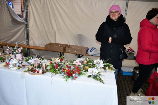 Krasnystaw. Na rynku miejskim świąteczny jarmark [GALERIA ZDJĘĆ]