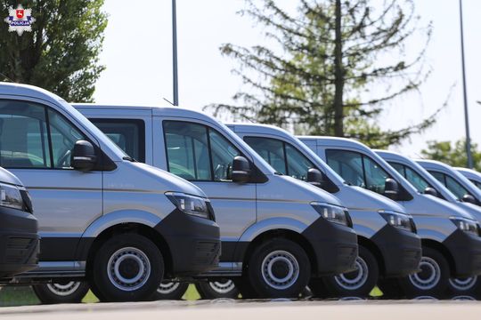 Flota lubelskiej policji wzbogaca się o 277 nowych radiowozów [GALERIA ZDJĘĆ]