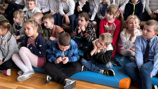 Spotkanie świąteczne w Szkole Podstawowej w Wierzbicy  [GALERIA ZDJĘĆ]