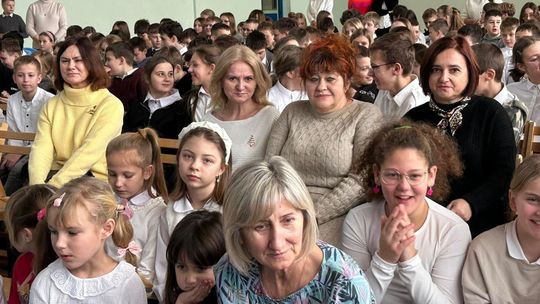 Spotkanie świąteczne w Szkole Podstawowej w Wierzbicy  [GALERIA ZDJĘĆ]