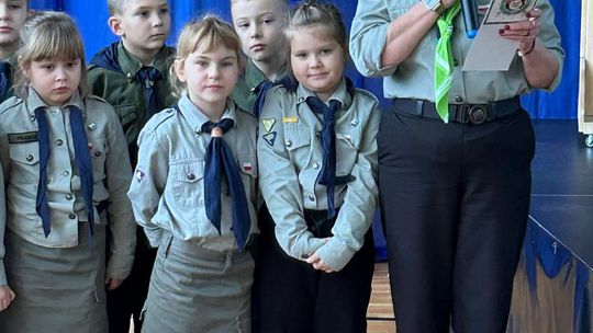 Spotkanie świąteczne w Szkole Podstawowej w Wierzbicy  [GALERIA ZDJĘĆ]