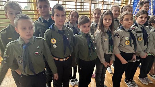 Spotkanie świąteczne w Szkole Podstawowej w Wierzbicy  [GALERIA ZDJĘĆ]