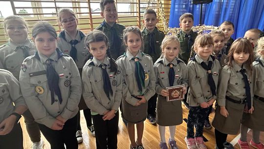 Spotkanie świąteczne w Szkole Podstawowej w Wierzbicy  [GALERIA ZDJĘĆ]