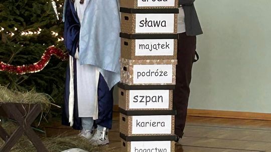 Spotkanie świąteczne w Szkole Podstawowej w Wierzbicy  [GALERIA ZDJĘĆ]