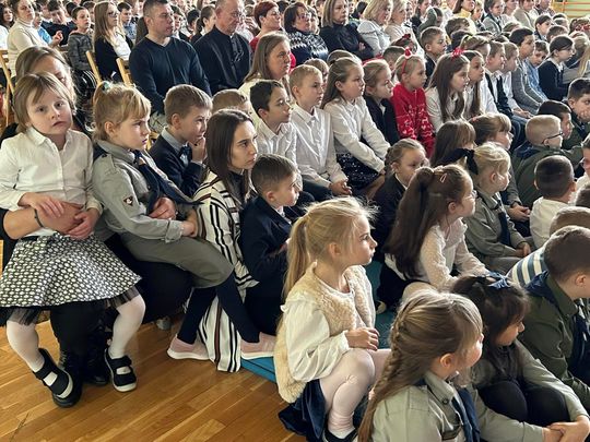 Spotkanie świąteczne w Szkole Podstawowej w Wierzbicy  [GALERIA ZDJĘĆ]