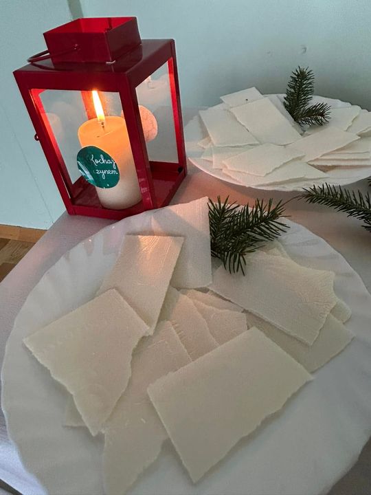 Spotkanie świąteczne w Szkole Podstawowej w Wierzbicy  [GALERIA ZDJĘĆ]