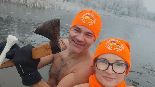 Klub Morsów - Krasnostawskie Karpie podczas świątecznej kąpieli [GALERIA ZDJĘĆ]