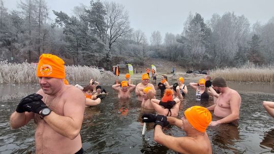 Klub Morsów - Krasnostawskie Karpie podczas świątecznej kąpieli [GALERIA ZDJĘĆ]
