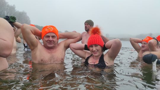 Klub Morsów - Krasnostawskie Karpie podczas świątecznej kąpieli [GALERIA ZDJĘĆ]