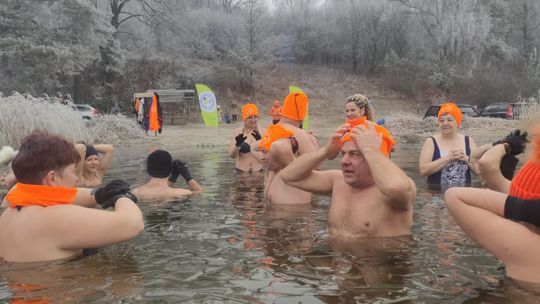 Klub Morsów - Krasnostawskie Karpie podczas świątecznej kąpieli [GALERIA ZDJĘĆ]