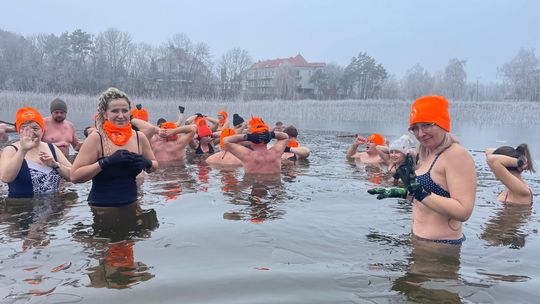 Klub Morsów - Krasnostawskie Karpie podczas świątecznej kąpieli [GALERIA ZDJĘĆ]
