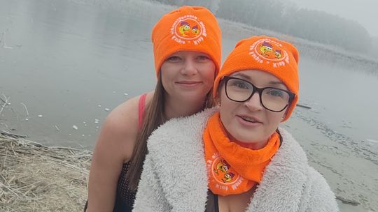 Klub Morsów - Krasnostawskie Karpie podczas świątecznej kąpieli [GALERIA ZDJĘĆ]