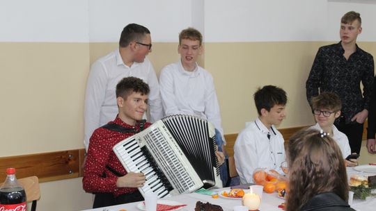 Spotkania wigilijne w Zespole Szkół Centrum Kształcenia Rolniczego w Okszowie [GALERIA ZDJĘĆ]