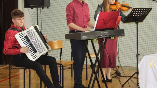 Spotkania wigilijne w Zespole Szkół Centrum Kształcenia Rolniczego w Okszowie [GALERIA ZDJĘĆ]