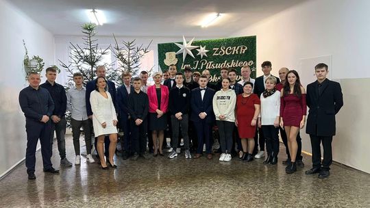 Spotkania wigilijne w Zespole Szkół Centrum Kształcenia Rolniczego w Okszowie [GALERIA ZDJĘĆ]