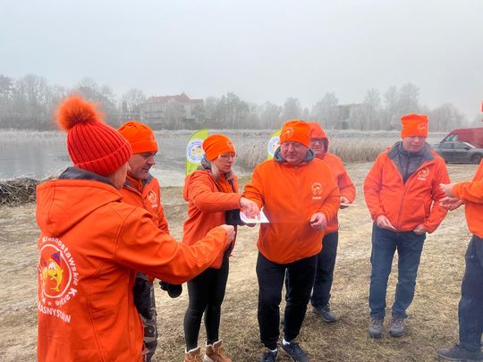 Klub Morsów - Krasnostawskie Karpie podczas świątecznej kąpieli [GALERIA ZDJĘĆ]