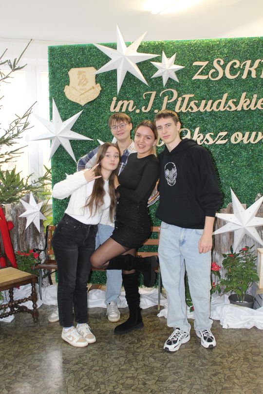 Spotkania wigilijne w Zespole Szkół Centrum Kształcenia Rolniczego w Okszowie [GALERIA ZDJĘĆ]