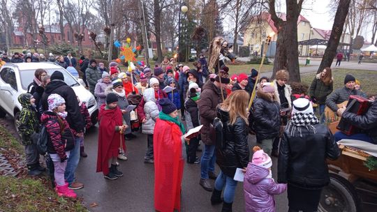 Korowód kolędniczy przeszedł przez Dubienkę [GALERIA ZDJĘĆ]