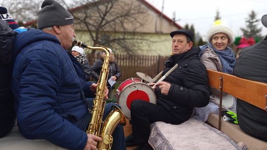 Korowód kolędniczy przeszedł przez Dubienkę [GALERIA ZDJĘĆ]