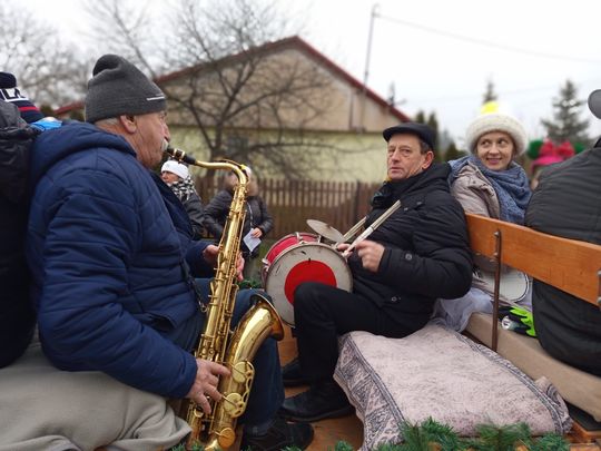 Korowód kolędniczy przeszedł przez Dubienkę [GALERIA ZDJĘĆ]