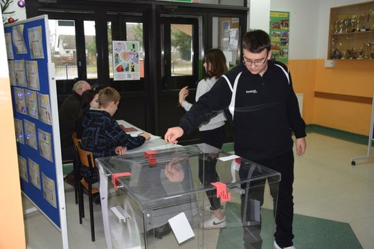 Pow. krasnostawski. Młodzieżowa Rada Powiatu w Krasnymstawie wybrana! Pow. krasnostawski. Młodzieżowa Rada Powiatu w Krasnymstawie wybrana!