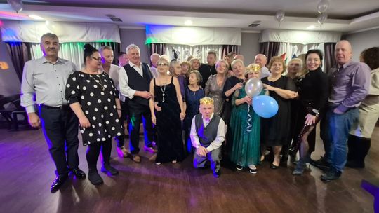 Chełm. Sylwester seniorów w Restauracji LWÓW z Radosławem Liszewskim z zespołu WEEKEND [GALERIA ZDJĘĆ]