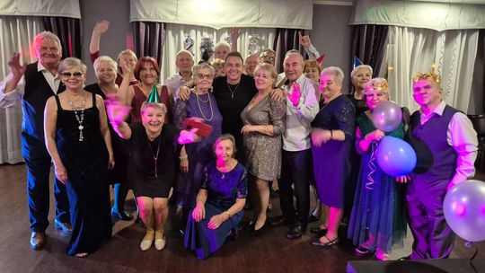 Chełm. Sylwester seniorów w Restauracji LWÓW z Radosławem Liszewskim z zespołu WEEKEND [GALERIA ZDJĘĆ]