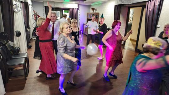 Chełm. Sylwester seniorów w Restauracji LWÓW z Radosławem Liszewskim z zespołu WEEKEND [GALERIA ZDJĘĆ]