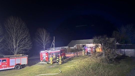 Pożar dachu w Hańsku-Kolonii [GALERIA ZDJĘĆ]