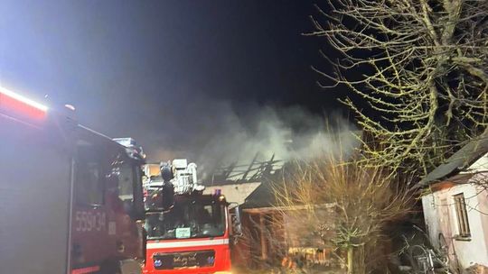 Pożar dachu w Hańsku-Kolonii [GALERIA ZDJĘĆ]