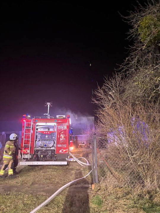 Pożar dachu w Hańsku-Kolonii [GALERIA ZDJĘĆ]