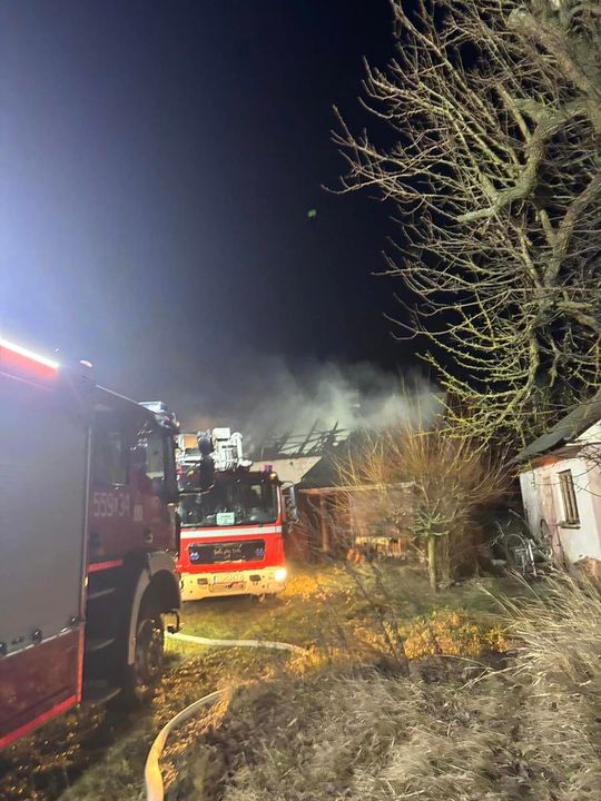 Pożar dachu w Hańsku-Kolonii [GALERIA ZDJĘĆ]