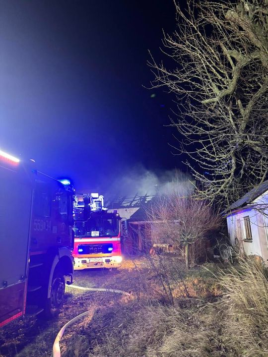 Pożar dachu w Hańsku-Kolonii [GALERIA ZDJĘĆ]