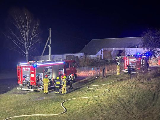 Pożar dachu w Hańsku-Kolonii [GALERIA ZDJĘĆ]