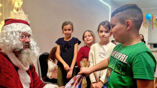 Zabawa choinkowa dla dzieci z KGW Kresowianki [GALERIA ZDJĘĆ]